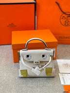 Herme's Kelly Doll picto Bag