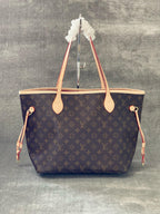 Louis Vuitton Neverfull MM Tote Bag - Signature Canvas